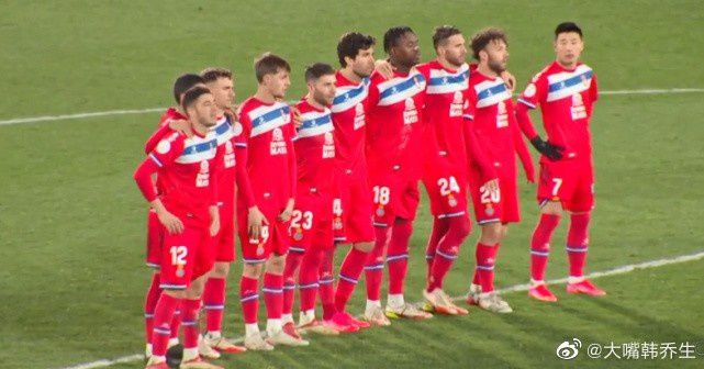 他们二人也都露出心照不宣的笑容来。
